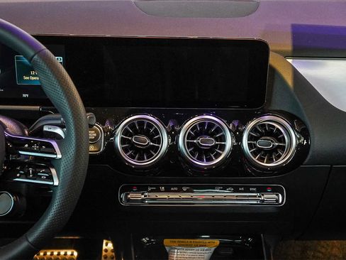 New 2026 Mercedes-Benz GLA 35 AMG 4MATIC image 14