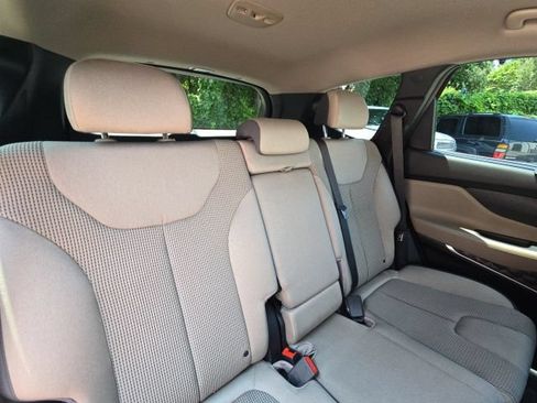 Used 2019 Hyundai Santa Fe SEL FWD image 15