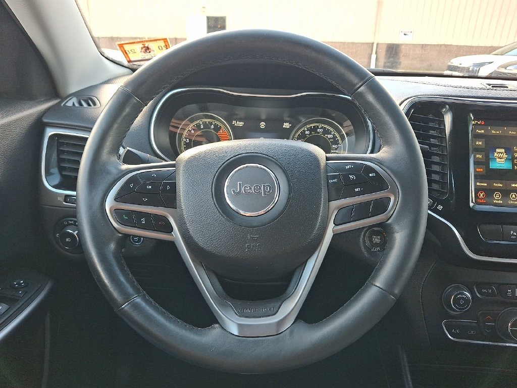 Used 2019 Jeep Cherokee Limited AWD/4WD image 20