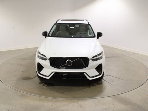 New 2026 Volvo XC60 T8 Ultra w/ Protection Package Premier AWD/4WD image 8