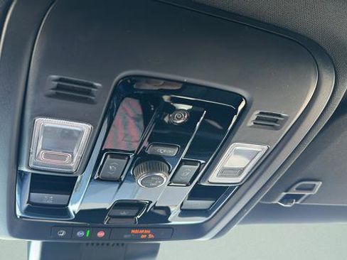 New 2026 GMC Yukon XL AT4 AWD/4WD image 28