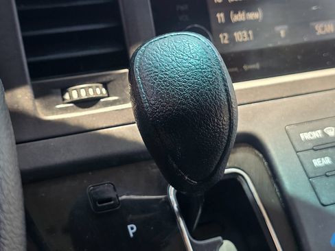 Used 2016 Toyota Sienna LE FWD image 43