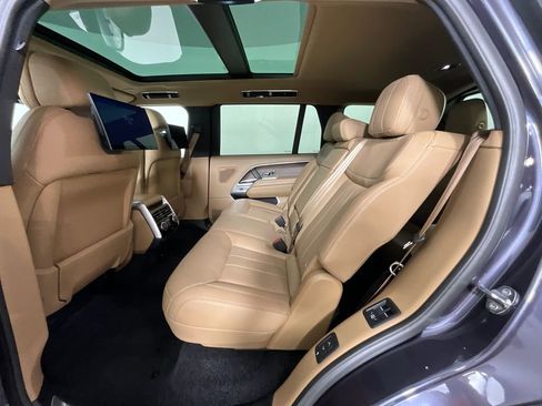 Used 2025 Land Rover Range Rover Long Wheelbase SE image 26
