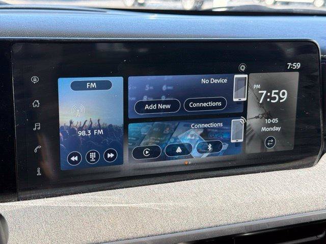 Used 2025 Nissan Kicks SV w/ Illumination Package AWD/4WD image 15