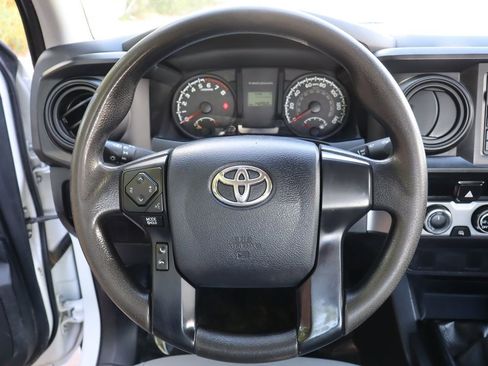 Used 2016 Toyota Tacoma SR AWD/4WD image 26
