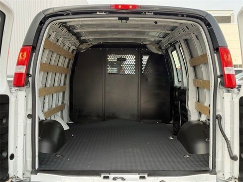 Used 2024 GMC Savana 2500 w/ Driver Convenience Package image 29
