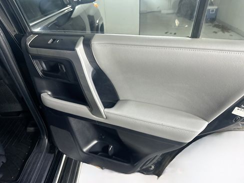 Used 2011 Toyota 4Runner SR5 image 28