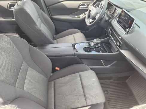 New 2026 Nissan Rogue SV FWD image 10