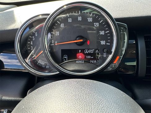 Used 2020 MINI Cooper 4-Door Hardtop image 27