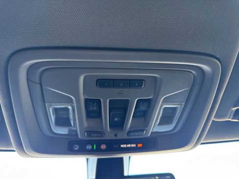 Used 2021 Chevrolet Silverado 1500 LT Trail Boss w/ Convenience Package II image 38