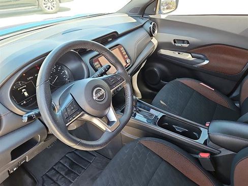 Used 2024 Nissan Kicks SR image 12