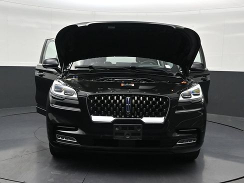 Used 2021 Lincoln Aviator Grand Touring w/ Equipment Group 301A AWD/4WD image 36