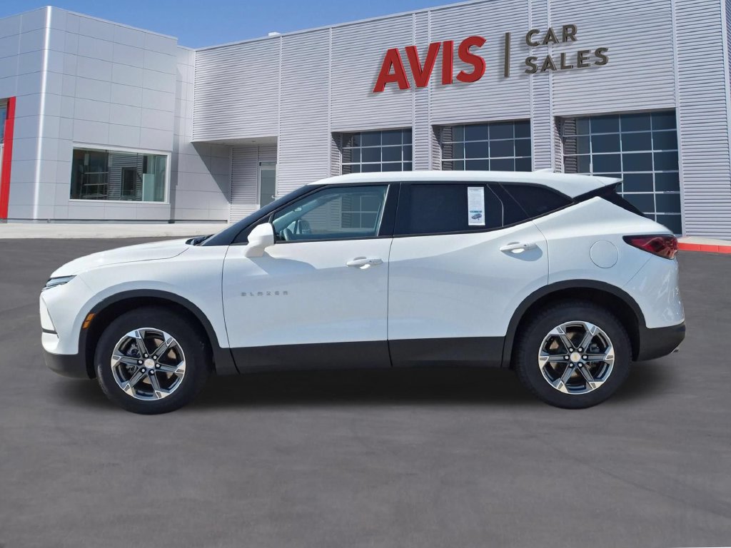 Used 2025 Chevrolet Blazer LT FWD image 10