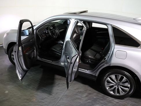 Certified 2016 Acura MDX w/ Technology Package AWD/4WD image 5