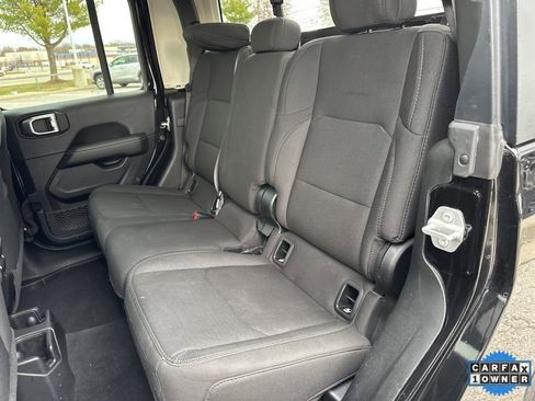 Used 2023 Jeep Gladiator Overland image 47