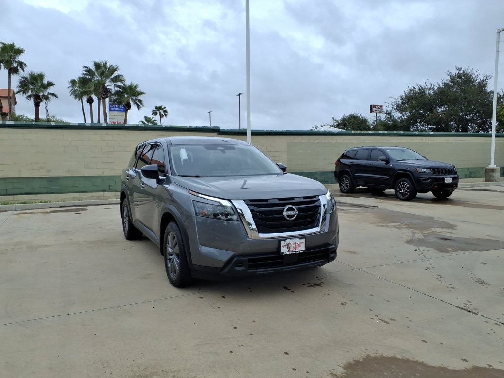Used 2024 Nissan Pathfinder S FWD image 7