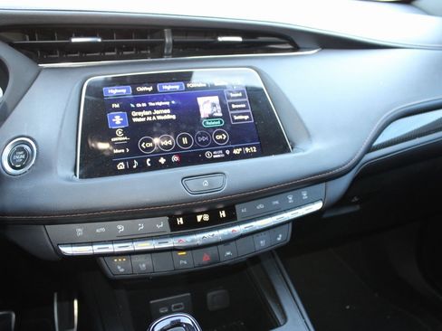 Used 2023 Cadillac XT4 Sport image 7