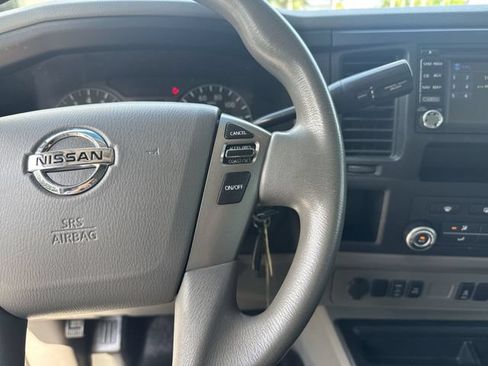 Used 2016 Nissan NV 2500 SV w/ Technology Package RWD image 17