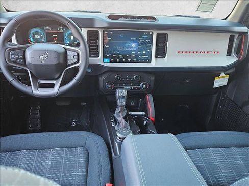 New 2026 Ford Bronco Heritage Edition AWD/4WD image 15