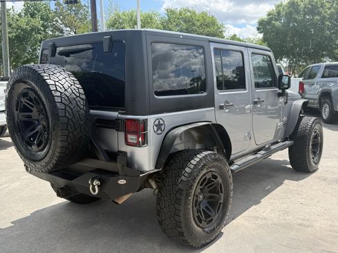 Used 2015 Jeep Wrangler Unlimited Sport image 5