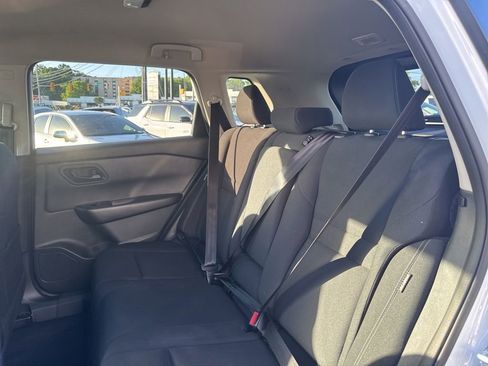 Used 2024 Nissan Rogue S AWD/4WD image 21