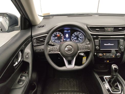 Used 2018 Nissan Rogue S FWD image 22