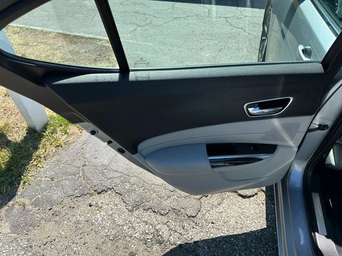 Used 2018 Acura TLX w/ Technology Package FWD image 35