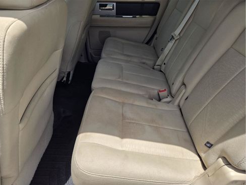 Used 2016 Ford Expedition XLT RWD image 28