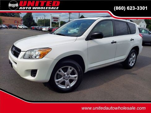 Used 2009 Toyota RAV4 4WD V6 w/ Tow Prep Pkg image 1