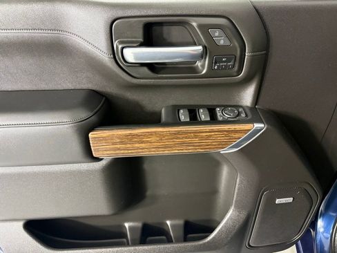 Used 2022 Chevrolet Silverado 2500 High Country w/ Z71 Off-Road Package image 23