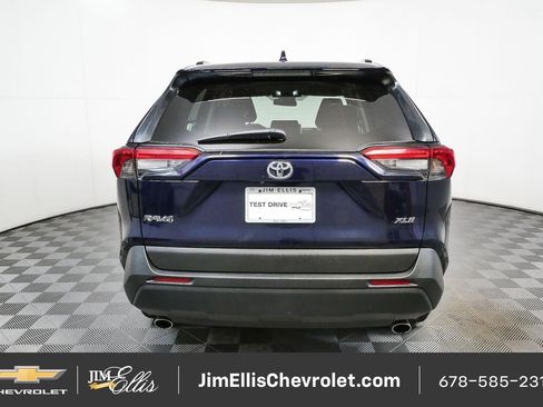 Used 2024 Toyota RAV4 XLE FWD image 30