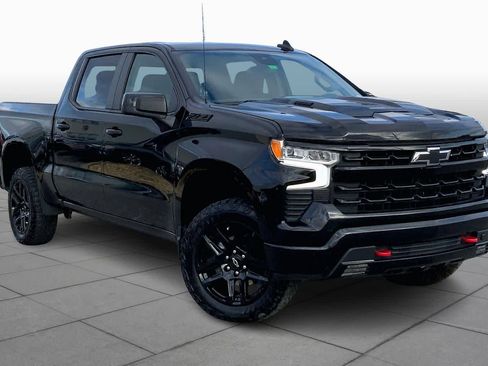 Used 2024 Chevrolet Silverado 1500 LT Trail Boss w/ LPO, Dark Essentials Package image 2