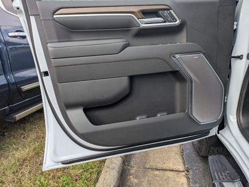 New 2026 Chevrolet Silverado 2500 High Country w/ High Country Premium Package image 8