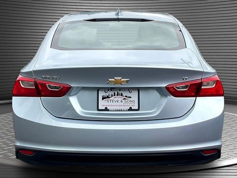 Used 2017 Chevrolet Malibu LT FWD image 5