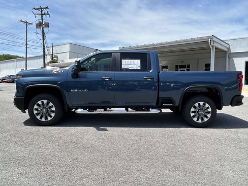 New 2026 Chevrolet Silverado 2500 Custom w/ Custom Value Package AWD/4WD image 6