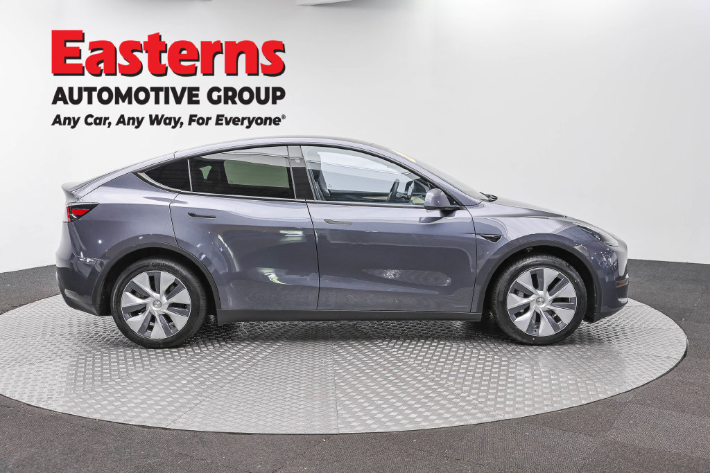 Used 2023 Tesla Model Y Long Range AWD/4WD image 5