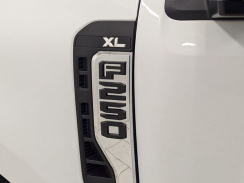 New 2026 Ford F250 XL w/ XL Chrome Package image 35