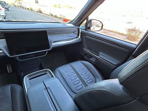 Used 2022 Rivian R1T Adventure image 11