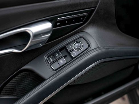 Used 2017 Porsche 911 Carrera image 36