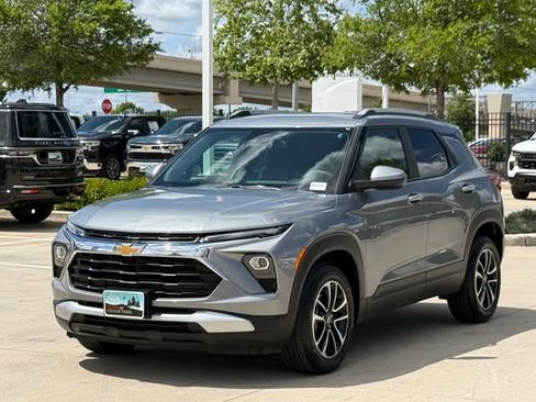 Used 2025 Chevrolet TrailBlazer LT image 7