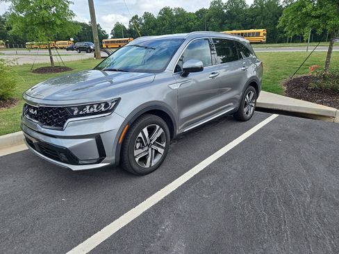 Used 2023 Kia Sorento EX AWD/4WD image 1
