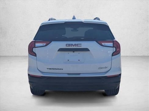 Used 2022 GMC Terrain SLE w/ Driver Convenience Package image 6
