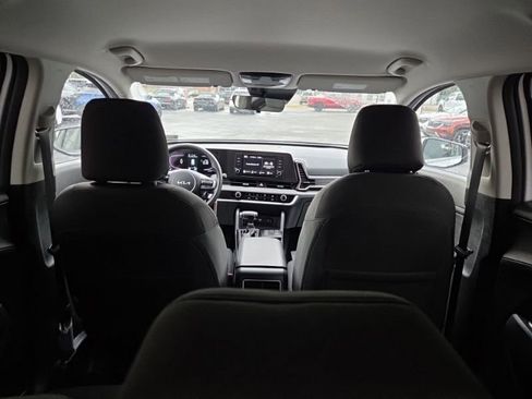 Used 2025 Kia Sportage LX AWD/4WD image 11
