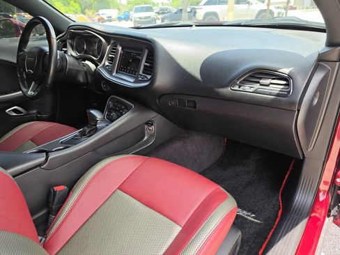 Certified 2019 Dodge Challenger R/T RWD image 10