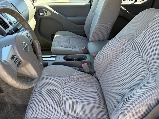 Used 2017 Nissan Frontier SV RWD image 9