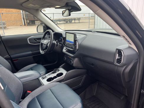 Used 2023 Ford Bronco Sport Outer Banks w/ Tech Package image 15