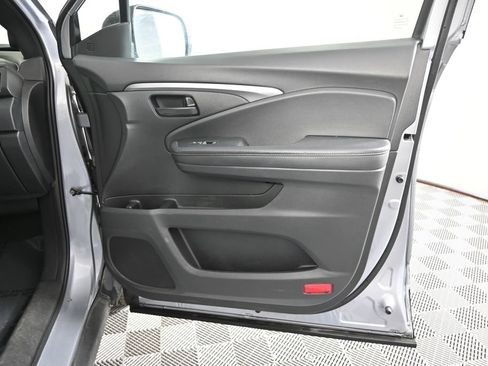 Used 2023 Honda Passport EX-L image 12