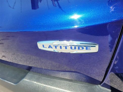 Used 2020 Jeep Renegade Latitude w/ Cold Weather Group image 14