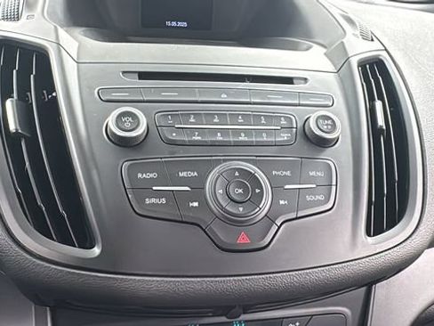 Used 2018 Ford Escape SE image 25