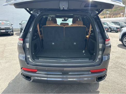 Used 2023 Jeep Grand Cherokee L Summit AWD/4WD image 31